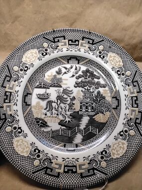 Collectible England Royal Stafford 8 1/2" Dinner Plate